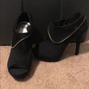 Black peep toe heels